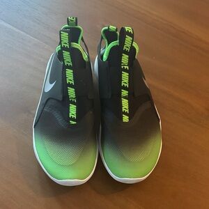 Nike Kids Black and Green Flex Runner Sneakers